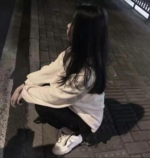 戒指和酒的伤感文案